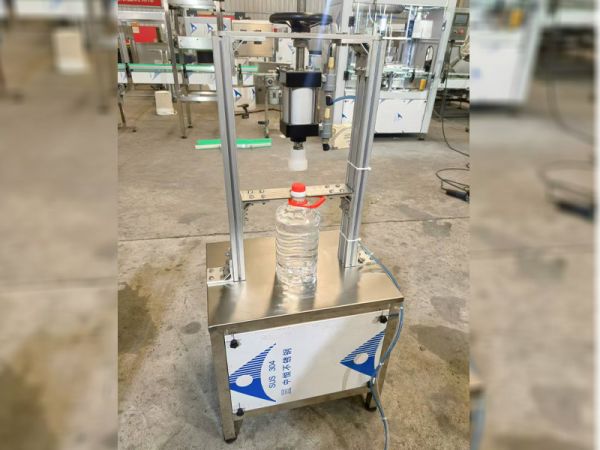 QD型气动压盖机